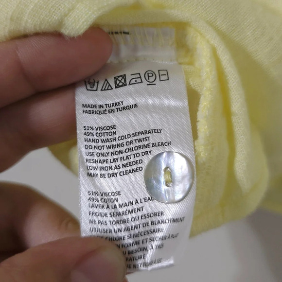 LILKA Anthropologie Soft Yellow Cropped Blouse, Button Back, Viscose Cotton, XS - Picture 8 of 9